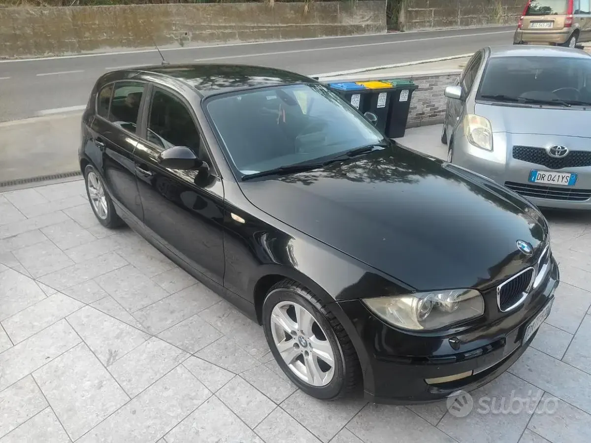 Usata BMW 118 143 CV (105 kW) 2008 Nero Utilitaria