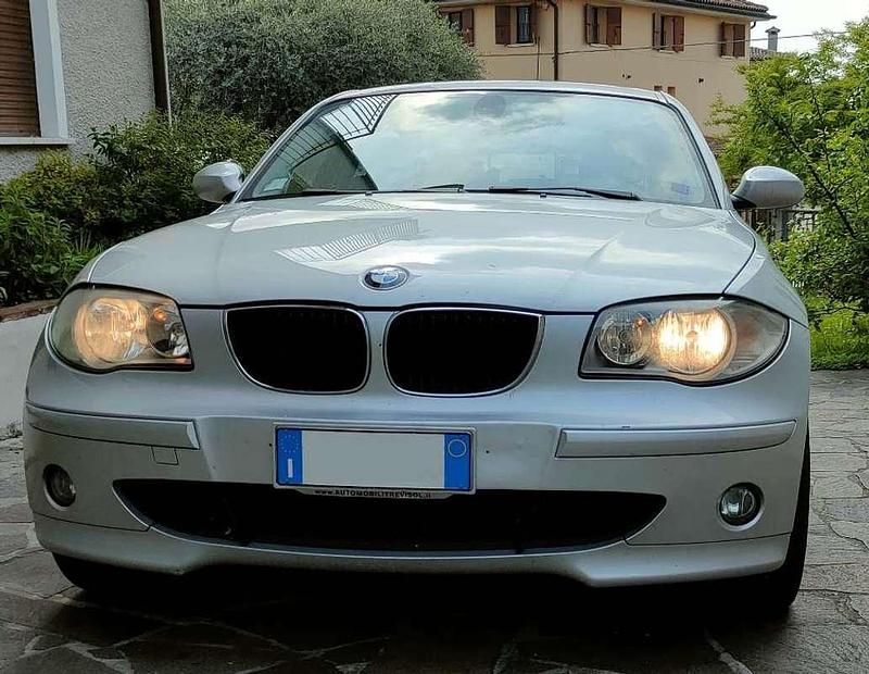 Usata BMW 120 163 CV (119 kW) 2008 Grigio Utilitaria