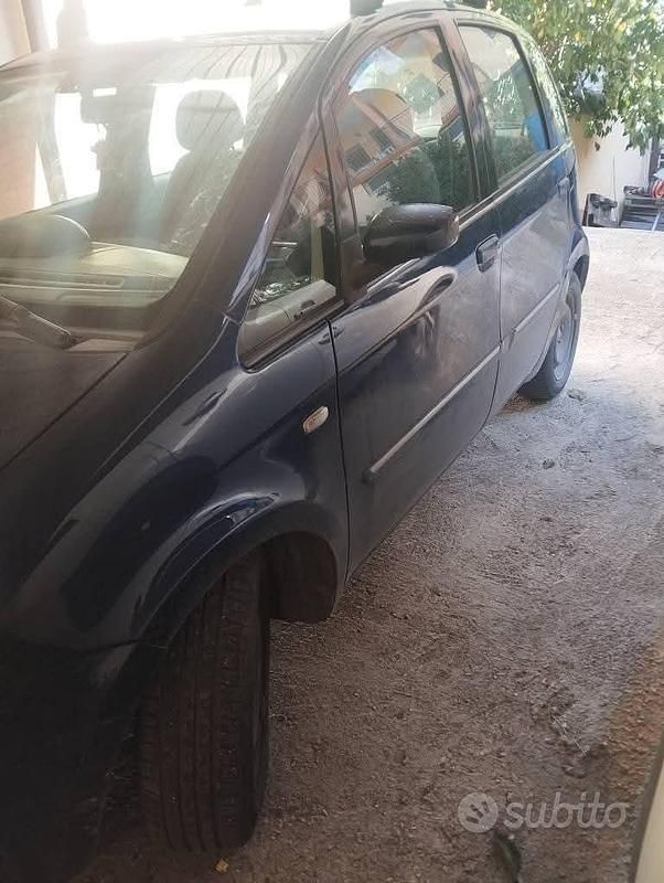 Usata Lancia Musa 90 CV (66 kW) 2003