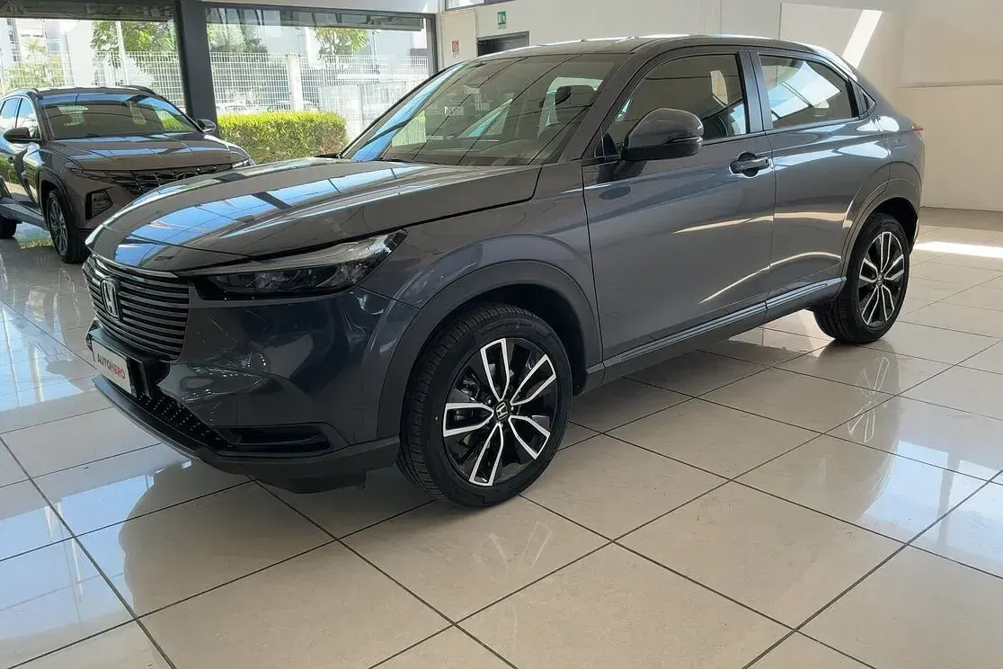 Usata Honda HR-V Elegance 131 CV (96 kW) 2025 Grigio SUV