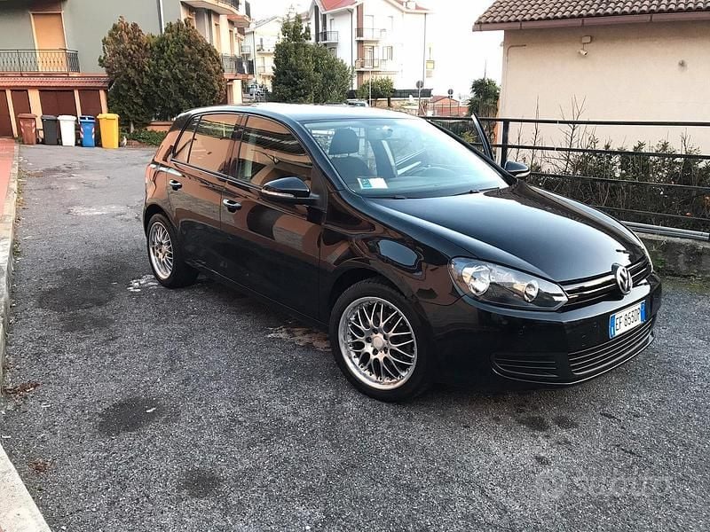 Usata VW Golf VI 110 CV (80 kW) 2010 Nero Utilitaria