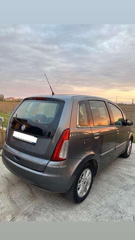 Usata Lancia Musa S 92 CV (67 kW) 2010 Monovolume