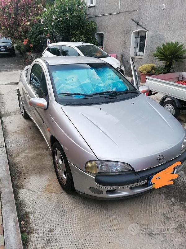 Usata Opel Tigra 90 CV (66 kW) 2000 Grigio Coupé