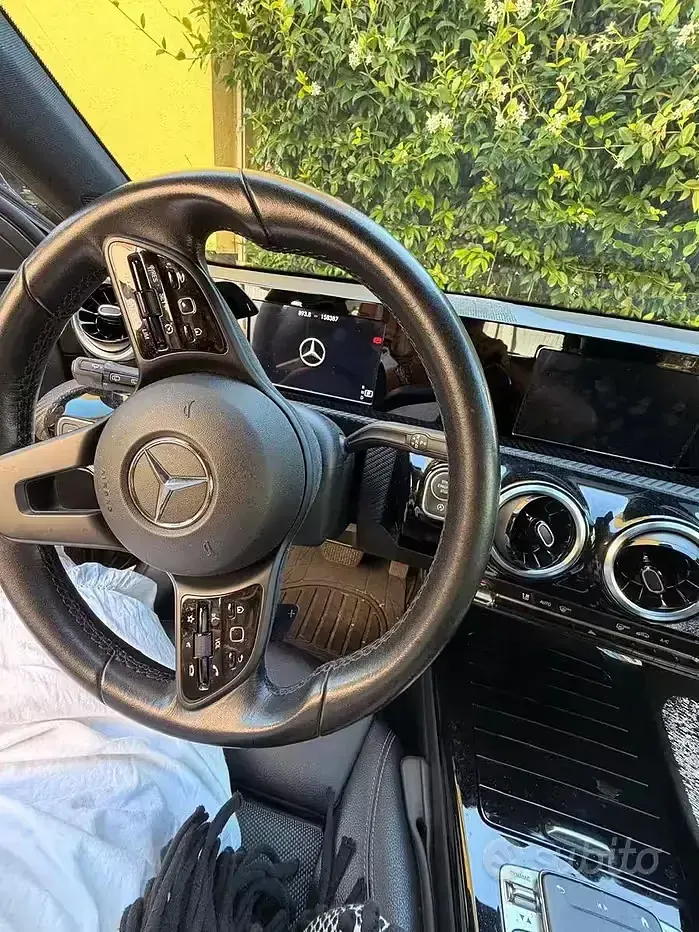Usata Mercedes A180 Executive 136 CV (100 kW) 2019 Marrone Berlina