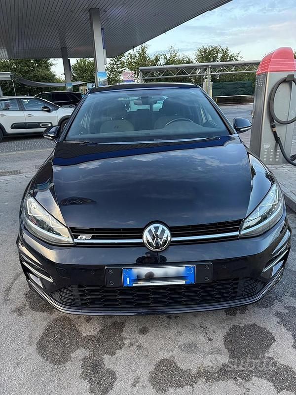 Usata VW Golf VII R-line 116 CV (85 kW) 2018 Utilitaria