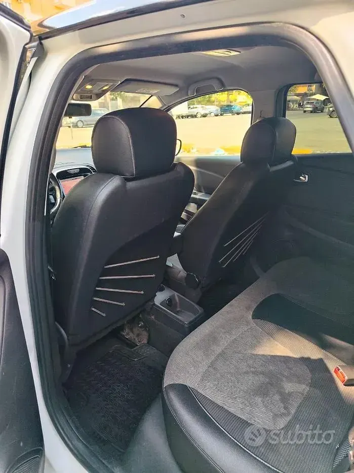 Usata Renault Captur 110 CV (80 kW) 2018 Bianco SUV