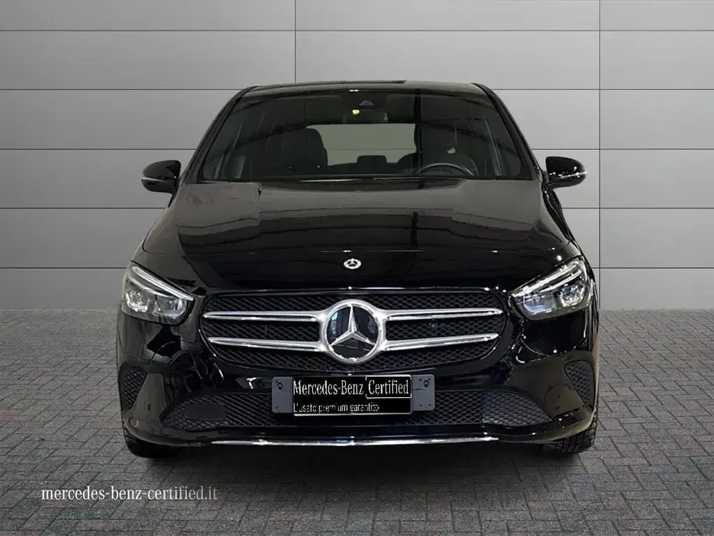 Usata Mercedes B250e 160 CV (117 kW) 2022 Nero notte Monovolume