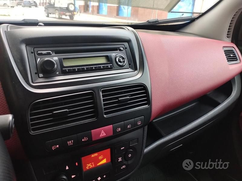 Usata Fiat Doblò Emotion 104 CV (76 kW) 2012 Nero Monovolume