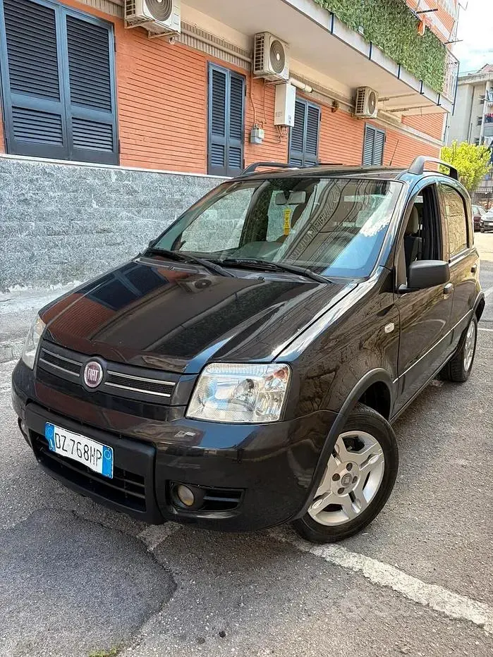 Usata Fiat Panda Climbing 60 CV (44 kW) 2009 Nero Utilitaria