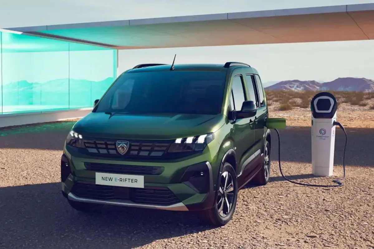Nuova Peugeot e-Rifter Allure 61 kW (84 CV) 2026 Argento Monovolume