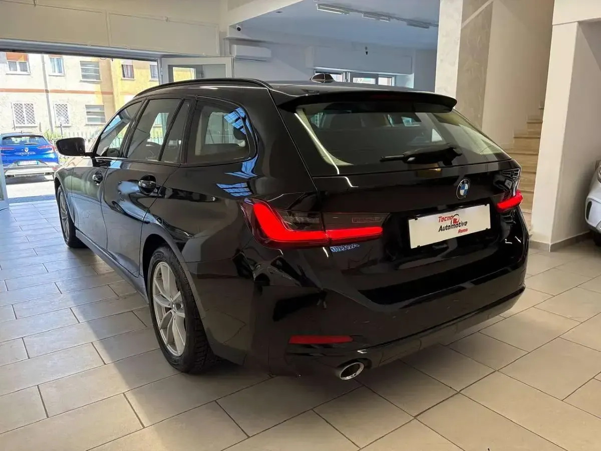 Usata BMW 316 122 CV (89 kW) 2023 Nero Station wagon