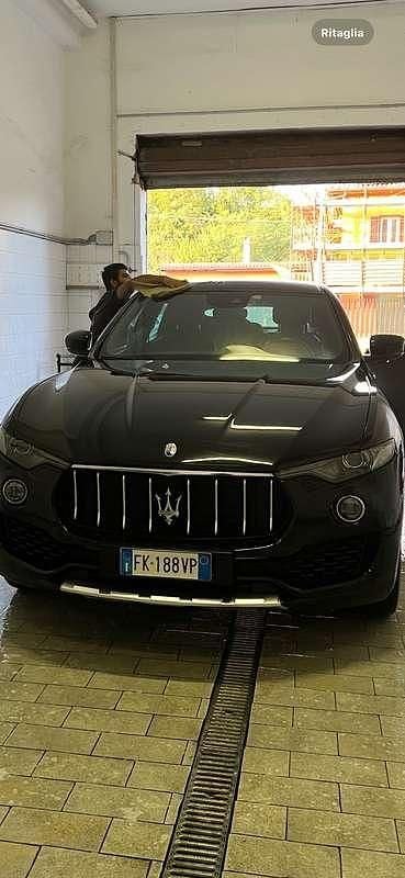 Usata Maserati Levante 250 CV (183 kW) 2017 Nero SUV