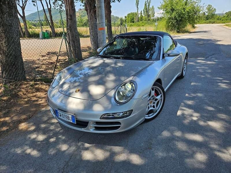 Usata Porsche 997 355 CV (261 kW) 2006 Argento Cabrio