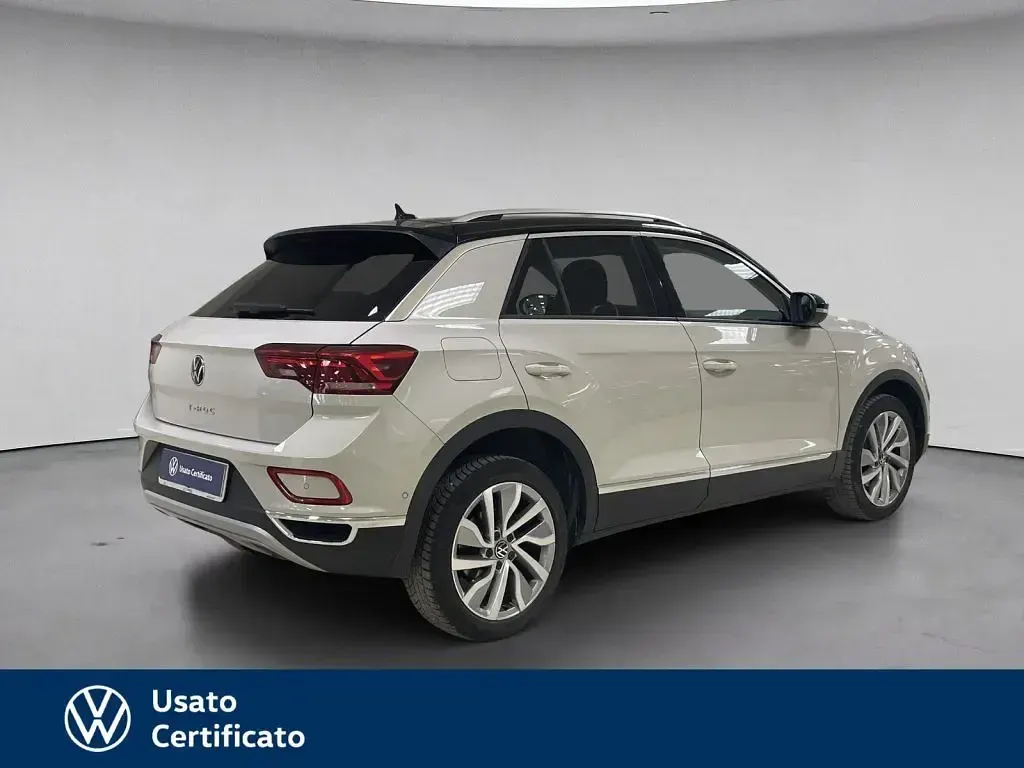Usata VW T-Roc Style 150 CV (110 kW) 2023 Nero / pastello SUV