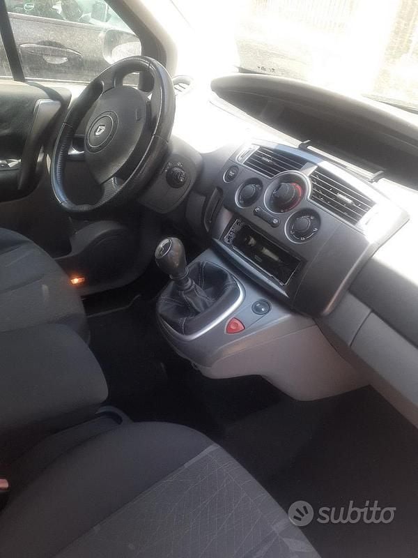 Usata Renault Scénic II 2005 Grigio Monovolume