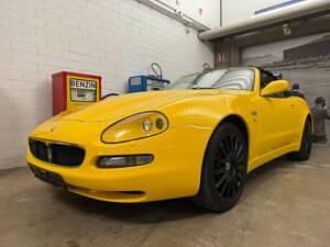 Usata Maserati 4200 390 CV (286 kW) 2003 Giallo Cabrio