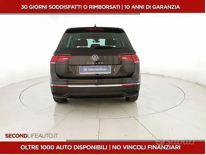Usata VW Tiguan Life 122 CV (89 kW) 2023 Nero SUV