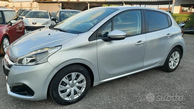 Usata Peugeot 208 Allure 75 CV (55 kW) 2017 Grigio Utilitaria