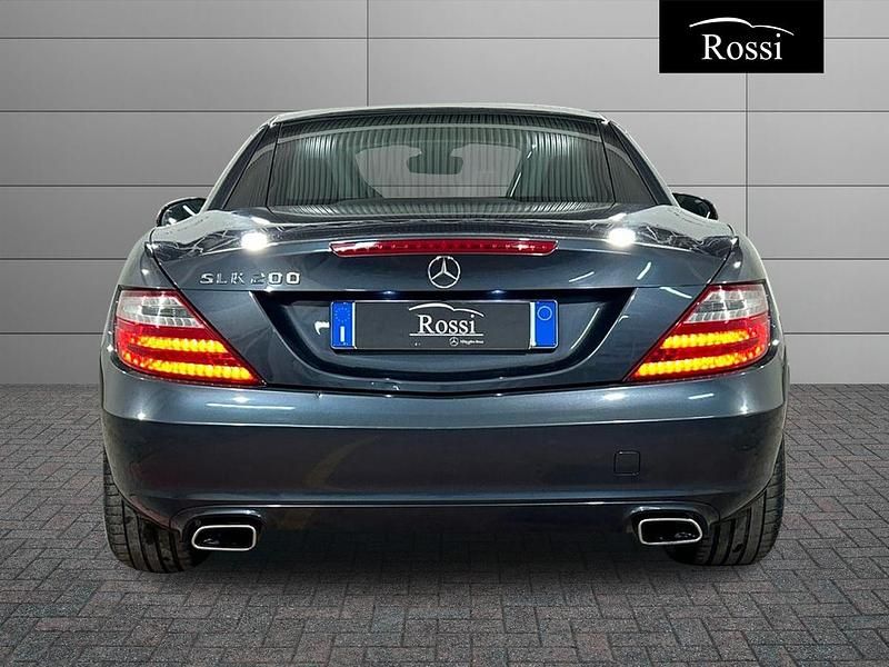 Usata Mercedes SLK200 184 CV (135 kW) 2011 Grigio scuro metallizzato Cabrio