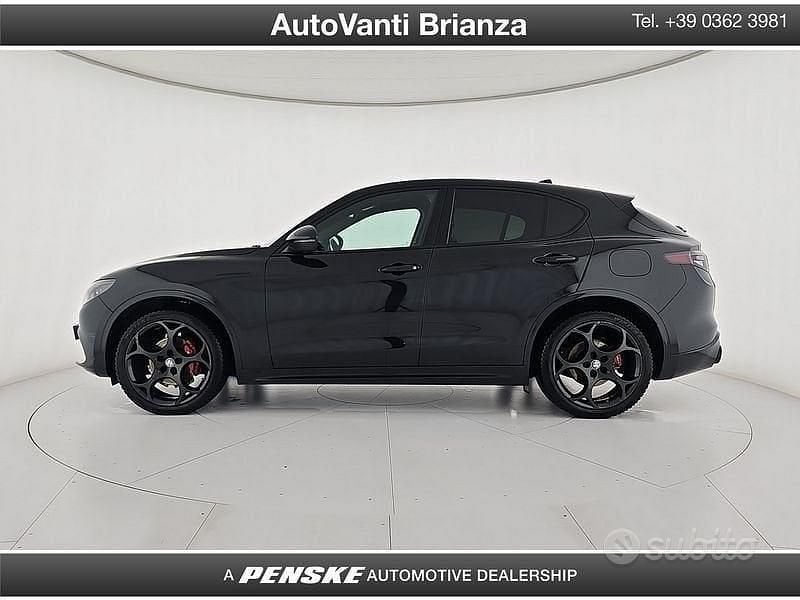 Usata Alfa Romeo Stelvio Competizione 280 CV (205 kW) 2023 Nero SUV
