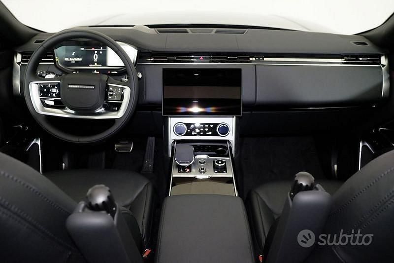 Usata Land Rover Range Rover HSE 249 CV (183 kW) 2023 Santorini black SUV