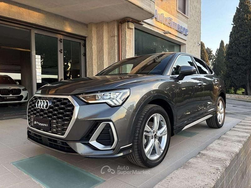 Grigio Usata 2025 Audi Q3 Sportback Ambiente SUV | 40.899 € (Super prezzo) - Immagine 1/4