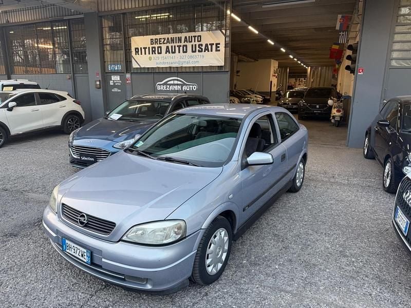 Usata Opel Astra Club 68 CV (50 kW) 2000 Berlina