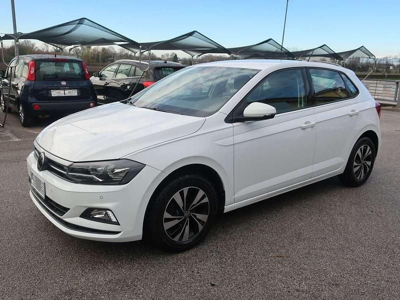 Bianco Usata 2021 VW Polo Comfortline Tre volumi | 14.200 € (Buon prezzo) - Immagine 1/4