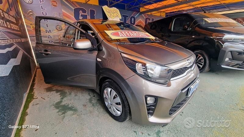 Usata Kia Picanto Active 67 CV (49 kW) 2018 Marrone Utilitaria