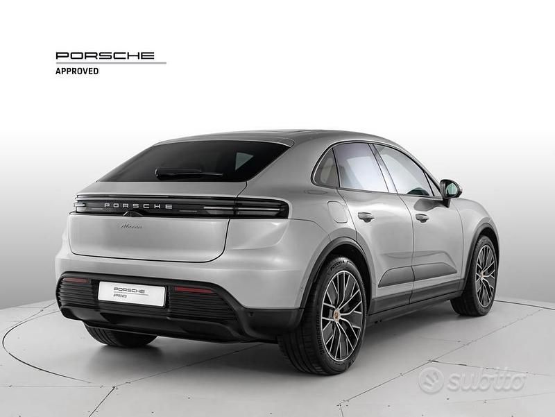 Usata Porsche Macan 330 kW (449 CV) 2024 Argento SUV