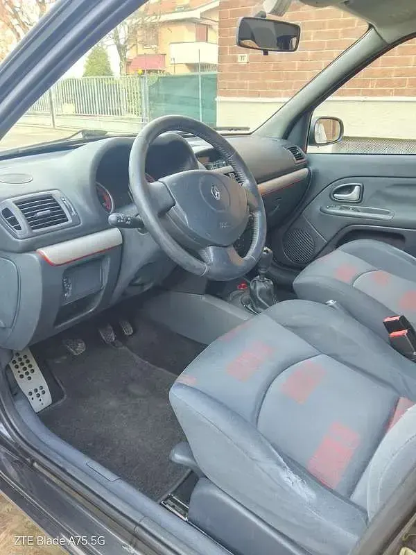 Usata Renault Clio II 82 CV (60 kW) 2005 Berlina