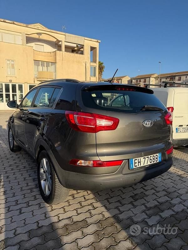 Usata Kia Sportage 116 CV (85 kW) 2011 Marrone SUV