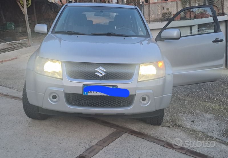 Grigio Usata 2008 Suzuki Vitara SUV | 4500 € (Super prezzo) - Immagine 1/4