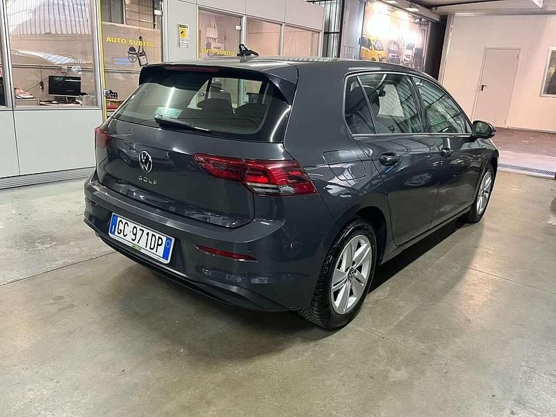 Usata VW Golf VIII 116 CV (85 kW) 2021 Grigio Berlina