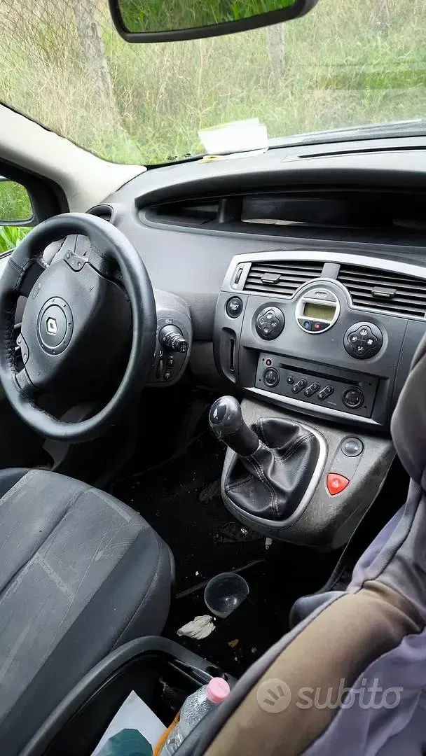 Usata Renault Scenic E-Tech 106 CV (77 kW) 2007 Blu Monovolume