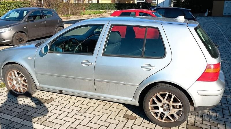 Usata VW Golf IV Highline 2003 Grigio Berlina
