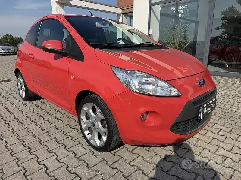 Usata Ford Ka Titanium 69 CV (50 kW) 2010 Rosso Utilitaria