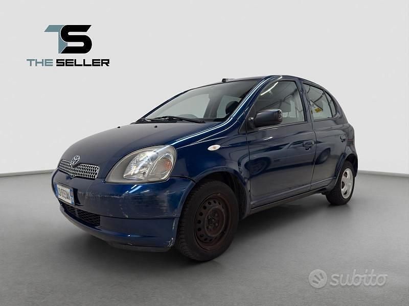 Usata Toyota Yaris Sol 68 CV (50 kW) 2002 Other Berlina