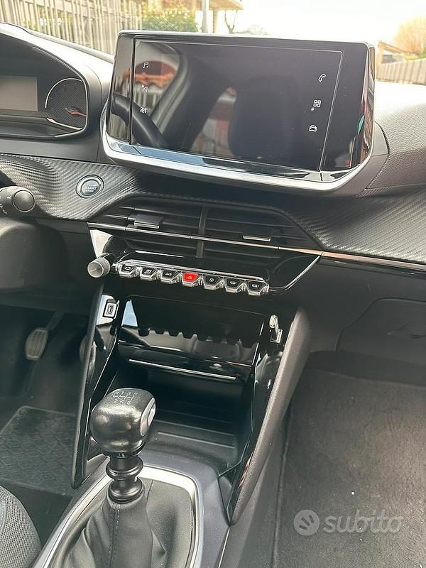 Usata Peugeot 2008 102 CV (75 kW) 2020 Bianco SUV