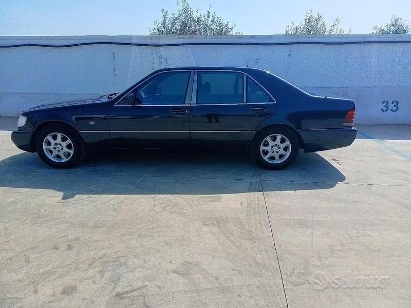 Usata Mercedes 500 326 CV (239 kW) 1991 Blu Berlina