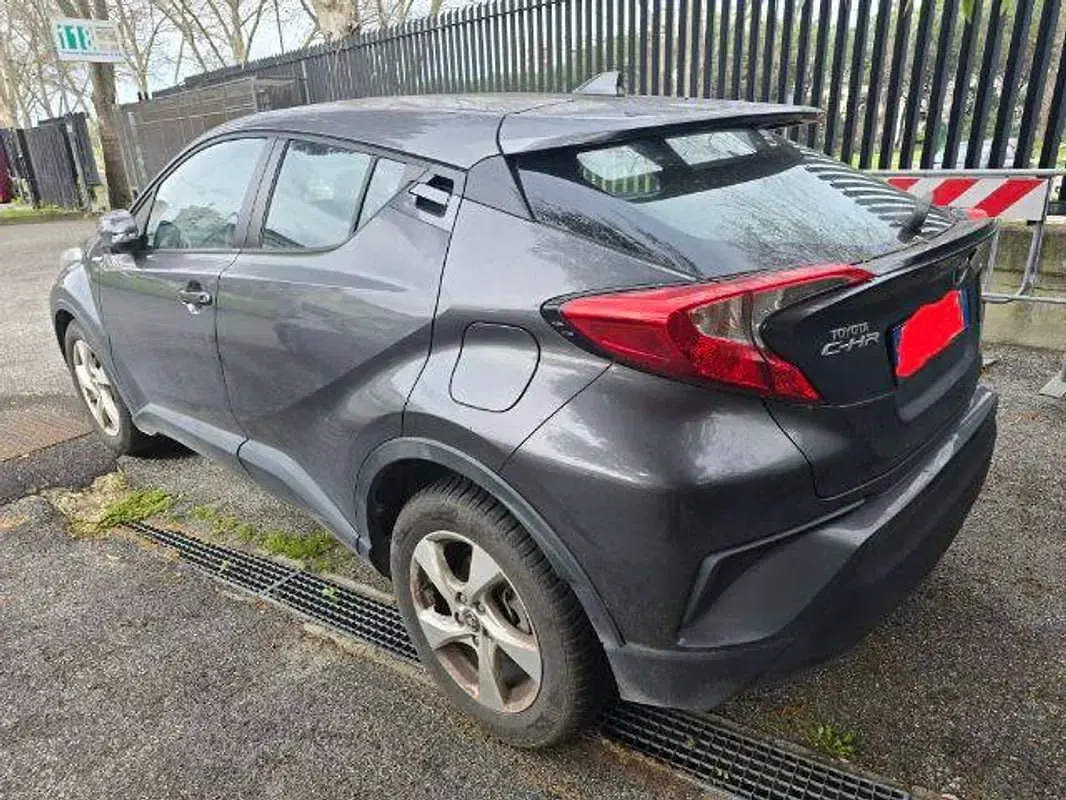 Usata Toyota C-HR Business Edition 158 CV (116 kW) 2018 Grigio SUV