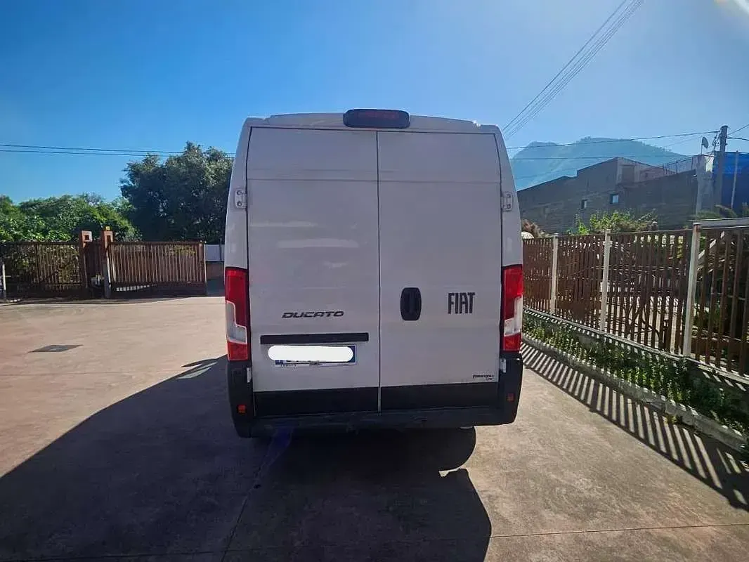 Begagnad Fiat Ducato 179 HK (131 kW) 2024 Vit Van