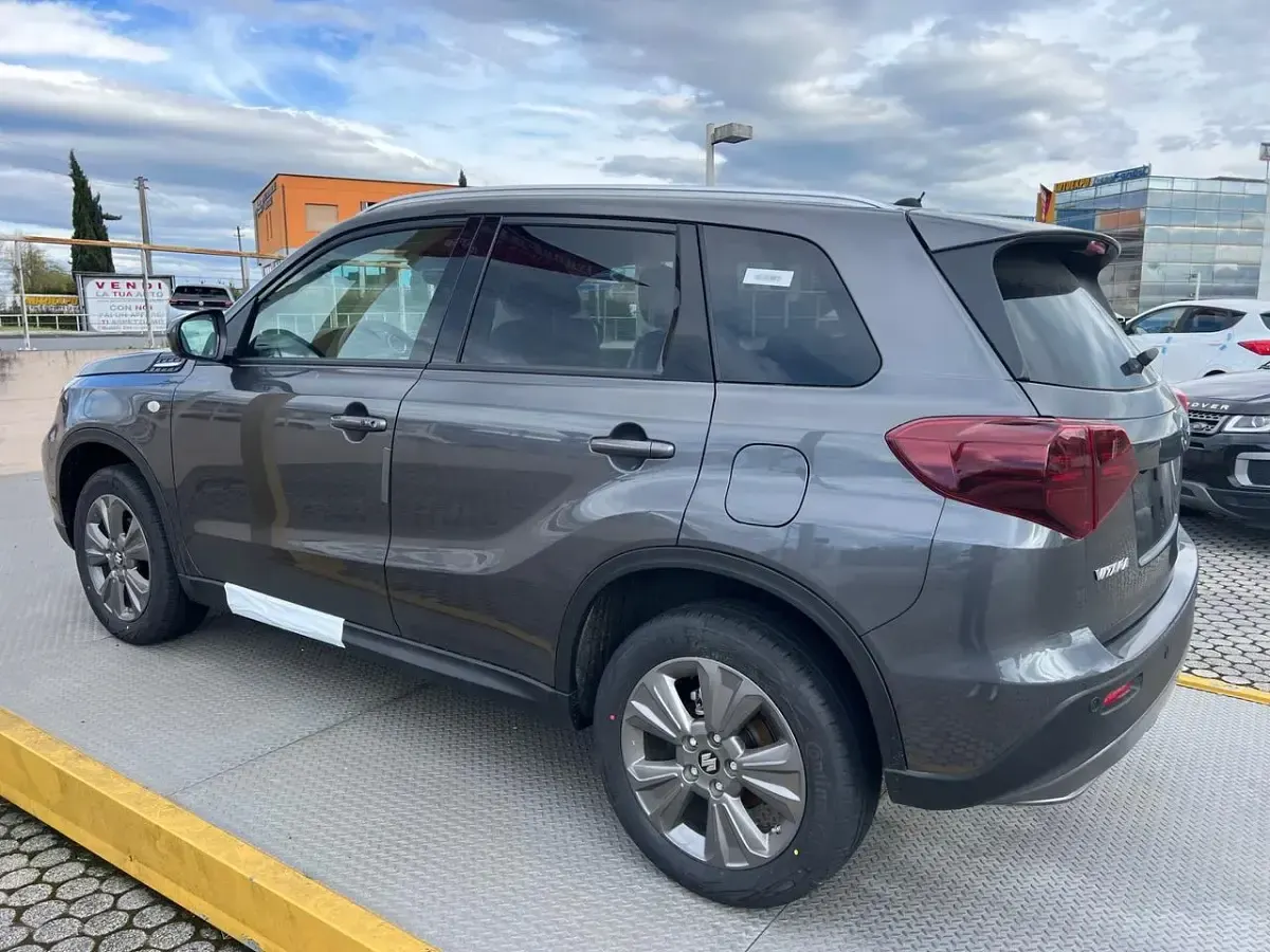 Nuova Suzuki Vitara Cool 110 CV (80 kW) 2026 Grigio SUV