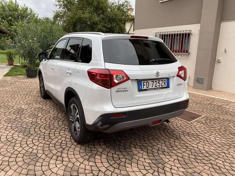 Usata Suzuki Vitara 120 CV (88 kW) 2016 Bianco SUV
