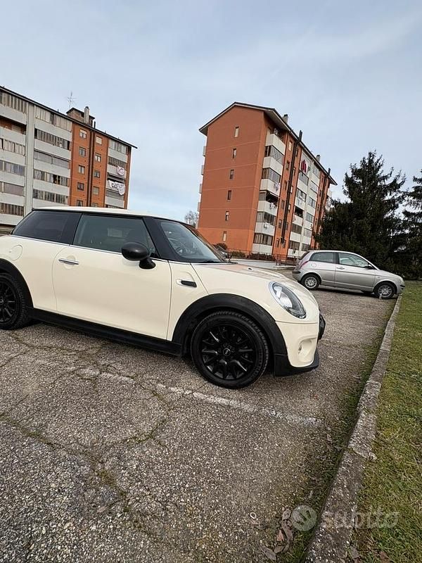 Usata Mini ONE 75 CV (55 kW) 2014 Bianco Utilitaria
