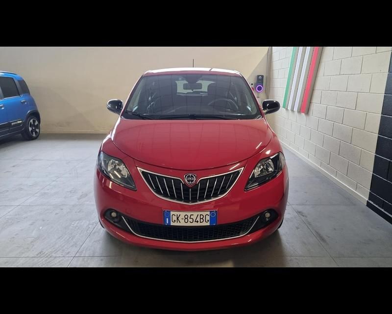 Usata Lancia Ypsilon Gold 69 CV (50 kW) 2022 Rosso Utilitaria