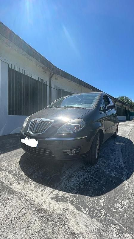 Usata Lancia Musa 95 CV (69 kW) 2008 Nero Monovolume