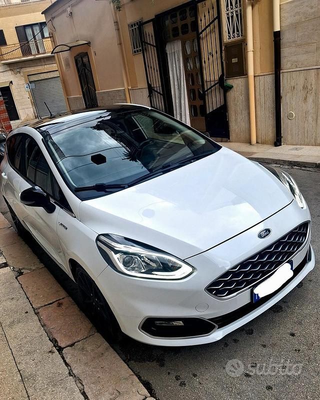 Usata Ford Fiesta Vignale 85 CV (62 kW) 2019 Bianco Utilitaria