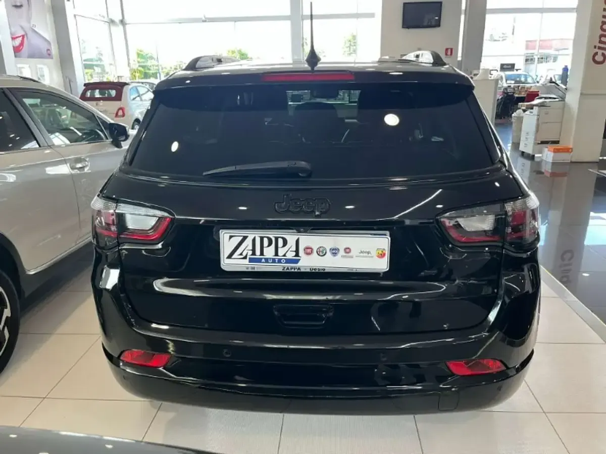 Usata Jeep Compass Summit 131 CV (96 kW) 2025 Nero SUV