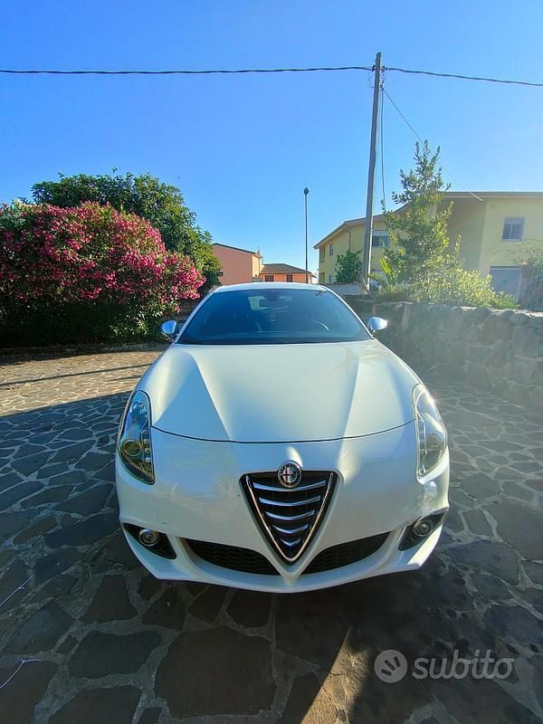 Usata Alfa Romeo Giulietta 150 CV (110 kW) 2015 Bianco Utilitaria